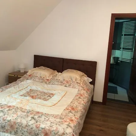 Pokoje Goscinne E&m Mikołajki