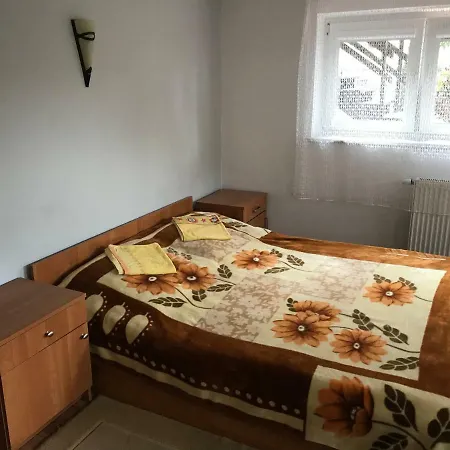 Pokoje Goscinne E&m ホームステイ Mikołajki