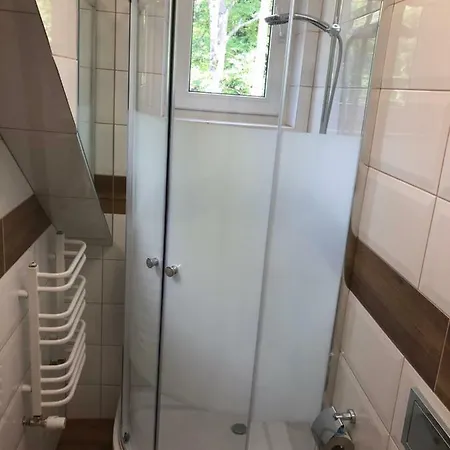 Pokoje Goscinne E&m ホームステイ